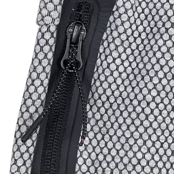 Nike Tech Fleece Shorts Mens Medium Gray Printed Zip Pocket Athletic Streetwear - Picture 2 of 9